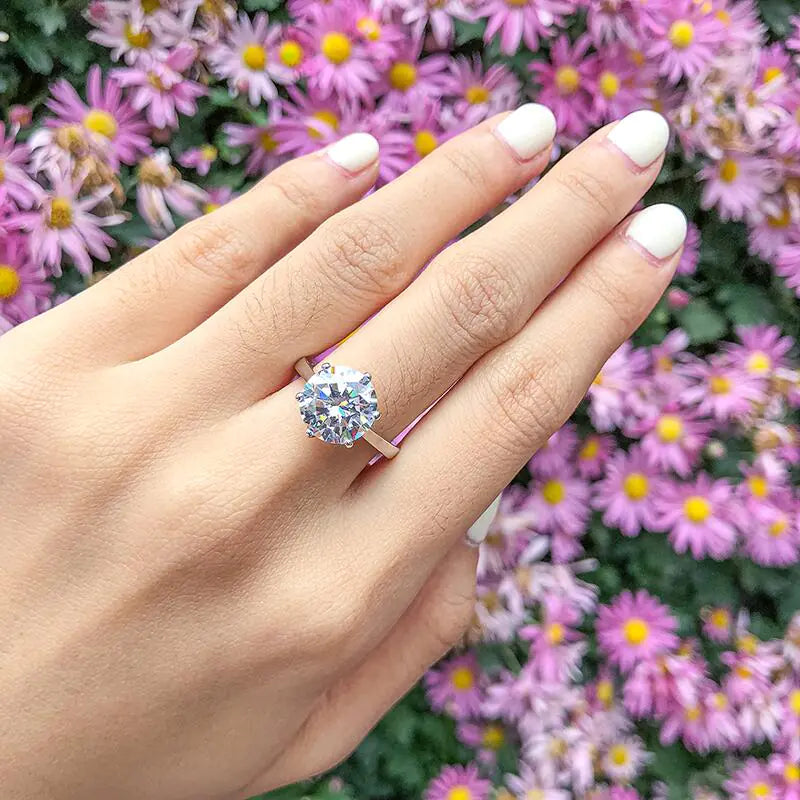 2024 Collection Luxury Moissanite Engagement Ring